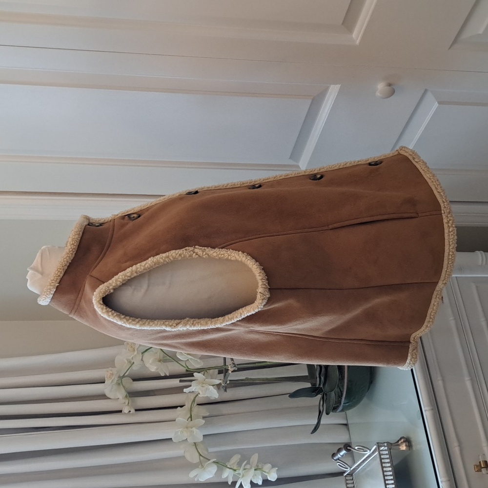 L.L.Bean Womens Classic Faux Brown Suede Button Down Vest Sherpa Style Lined LG - Picture 4 of 9
